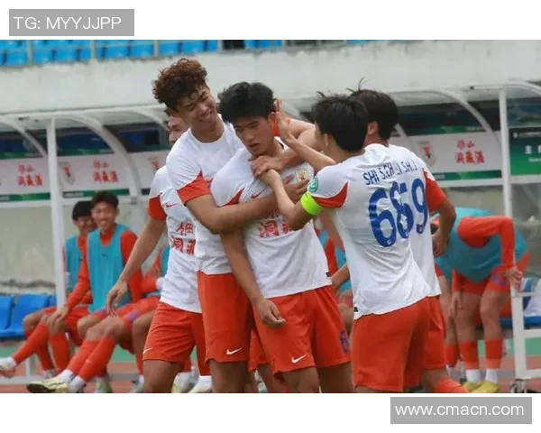 彭啸重返泰山队王钰栋对话成为焦点引发关注